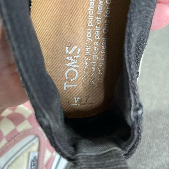 TOMS Black Linen-Like Slip on Size 7 - Picture 2 of 6